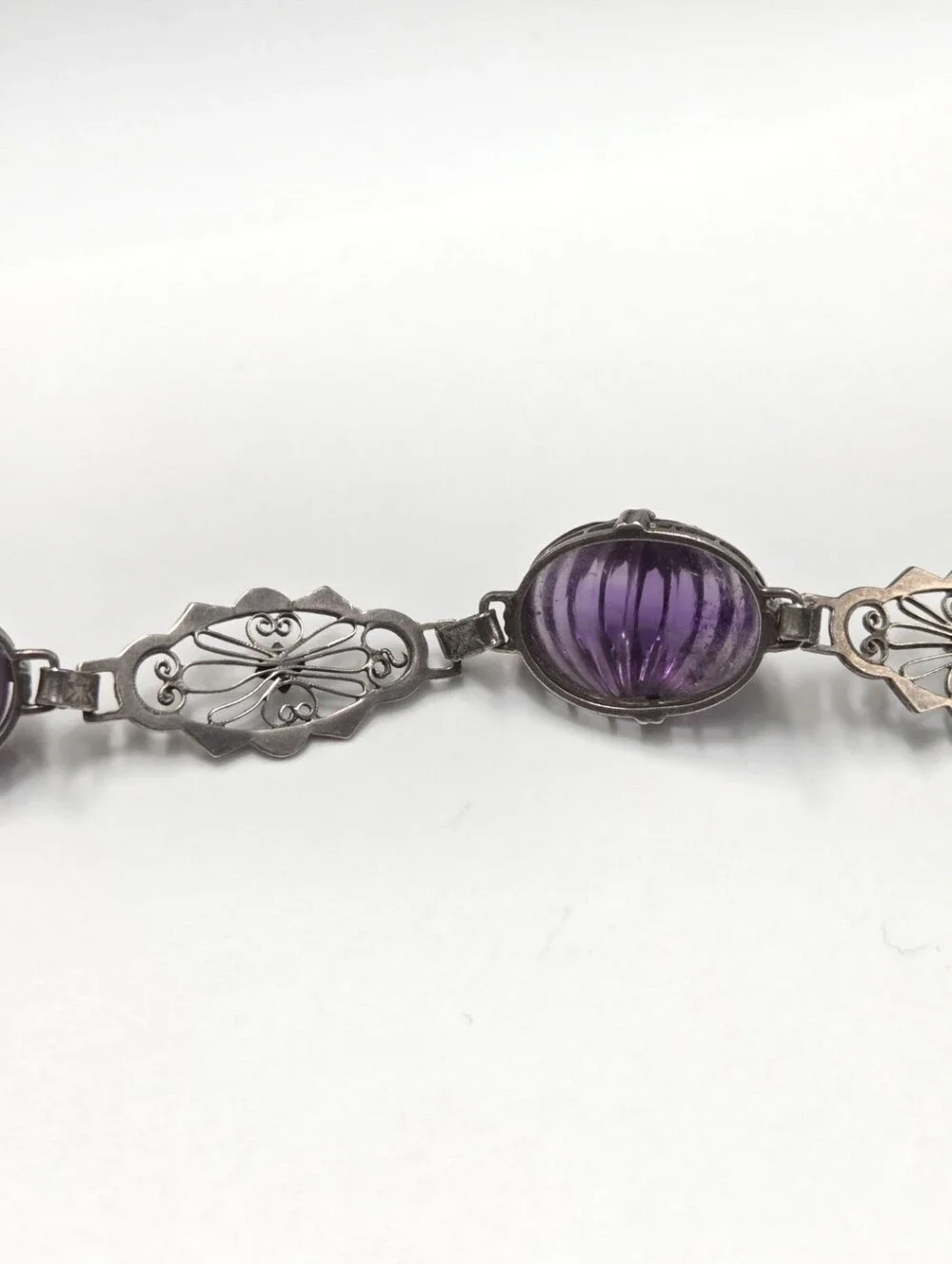 Vintage Art Deco Sterling Silver Filigree & Carved Amethyst Bracelet 7.5